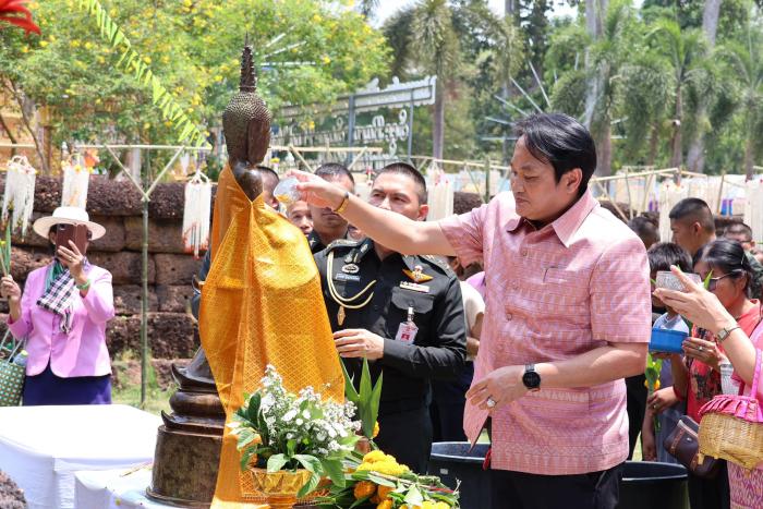 นมัสการหลวงปู่กู่สรงกู่ประภาชัย