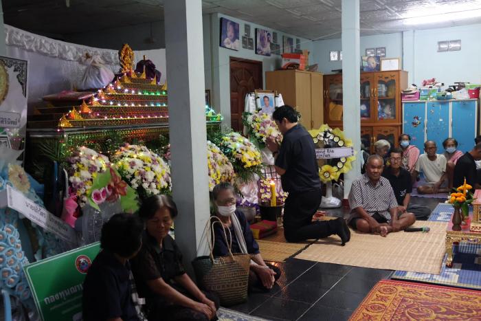 เจ้าภาพฟังสวดอภิธรรม คุณพ่อจันทอน อามาตย์ 
